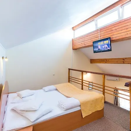 Pensiunea Kronstadt Гостьовий будинок Брашов