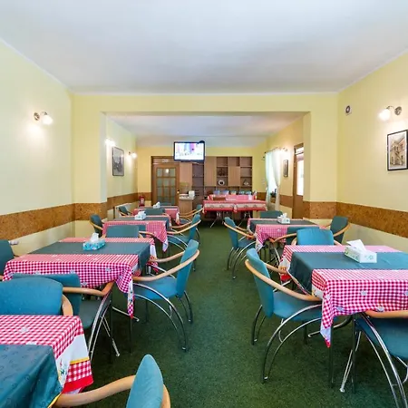 Pensiunea Kronstadt 招待所