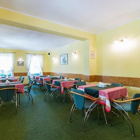 Pensiunea Kronstadt 招待所 布拉索夫