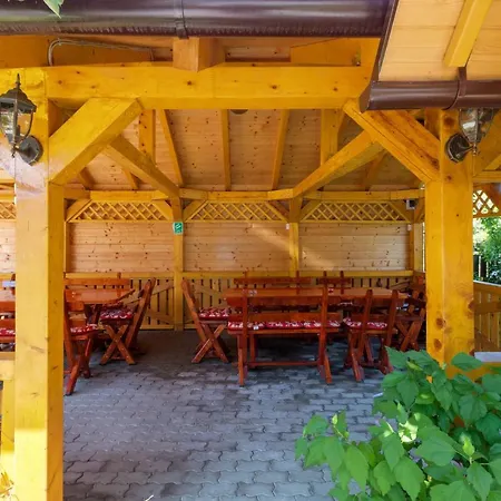 Pensiunea Kronstadt 招待所 3*