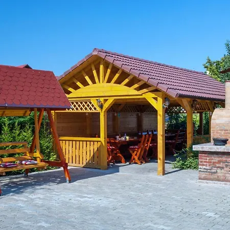 招待所 Pensiunea Kronstadt